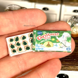 Dollhouse cookies- 1:12th scale- dollhouse holiday- dollhouse kitchen- dollhouse Christmas- miniature holiday- dollhouse furniture- minis