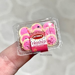 Dollhouse cookies- 1:12th scale- dollhouse holiday- miniature food- polymer clay mini- miniature cookies- dollhouse kitchen- dollhouse