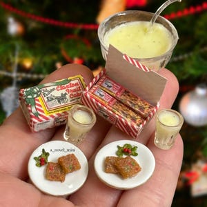 Dollhouse cake- 1:12th scale- dollhouse kitchen- dollhouse furniture- dollhouse cake- miniatures- miniature cake- dollhouse baking set