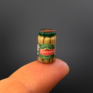 Gewürzgurken- 1:12- Puppenhausküche- Puppenhaus-Möbel- Miniatur-Gurken- Puppenhaus- Kaufmannsladen- Miniaturen- Miniaturen- winzige Lebensmittel