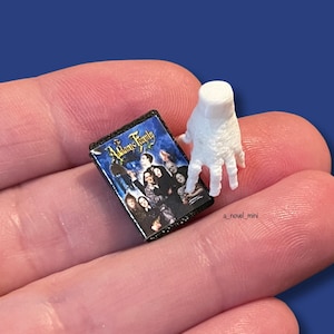 Domek dla lalek na Halloween - skala 1:12 - domek dla lalek na święta - wystawa miniatur - domek dla lalek - miniatury - miniaturowa czarownica - meble do domku dla lalek