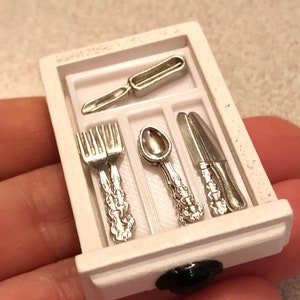 Dollhouse kitchen- 1:12th scale- dollhouse furniture- mini divider- miniatures- tiny silverware- dollhouse- tiny stuff- miniature kitchen