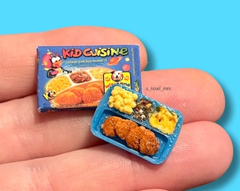 Dollhouse meal- 1:12th scale- dollhouse furniture- dollhouse kitchen- miniature meal- tiny food- miniature frozen- tiny- dollhouse dinner