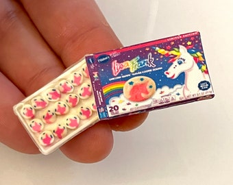 Set di accessori per case delle bambole in miniatura in scala 1:12 fatti a mano - selezione di biscotti - Italia