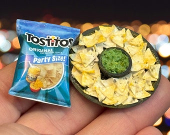 Dollhouse chips and dip- 1:12th miniature- miniature snacks- polymer clay miniature- dollhouse miniature- handmade miniature