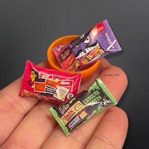 Dollhouse Halloween candy- 1:12th scale- dollhouse drink set- miniature Halloween- miniatures- dollhouse furniture- dollhouse kitchen