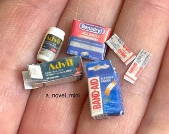 Medicina para casa de muñecas - escala 1:12 - miniatura para casa de muñecas - suministros para casa de muñecas - medicina en miniatura - miniaturas - cocina para casa de muñecas - medicina diminuta
