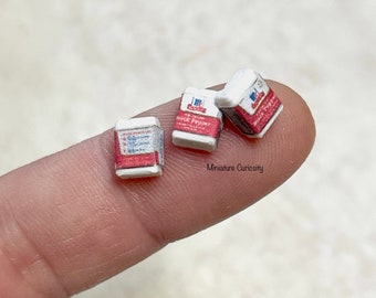Dollhouse pepper- miniature pepper- 1:12th scale- dollhouse grocery- miniature grocery- miniatures- dollhouse spices- miniature spices- tiny