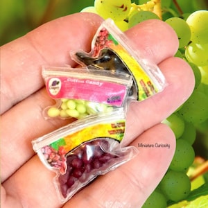 Dollhouse fruit- 1:12th scale- dollhouse kitchen- dollhouse furniture- miniature fruit- miniatures- dollhouse grapes- tiny food- tiny grapes