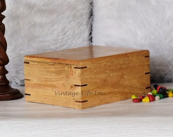 Handgemachte Holzurne: Baum des Lebens Erinnerungsbox