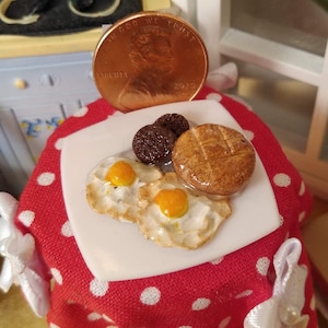 Miniature Breakfast Plates With Sausage, Miniature Food, Dollhouse Miniatures, Handmade, Collectibles, Mini Eggs