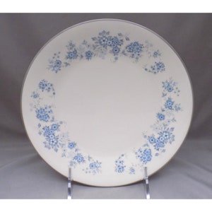 Royal Doulton Bone China Romance Collection Michelle Lunch Salad Plates H5078