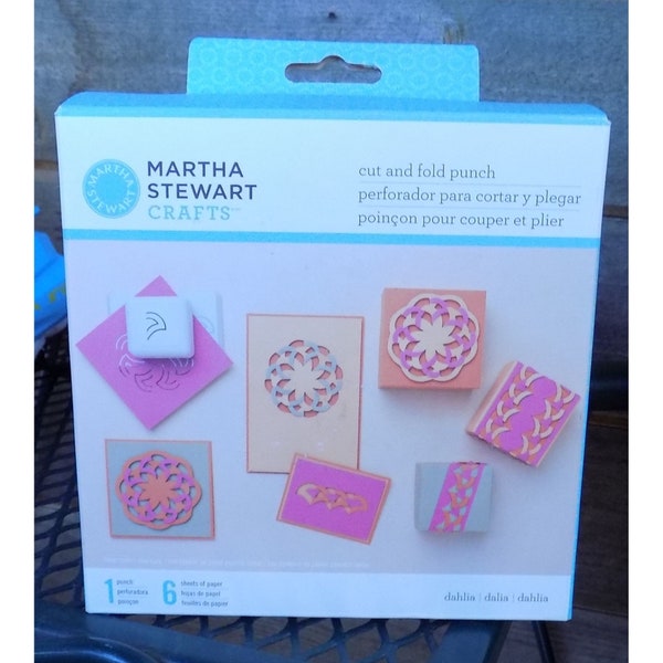 Martha Stewart Crafts "DAHLIA" Cut and Fold Punch #95003 New in Box