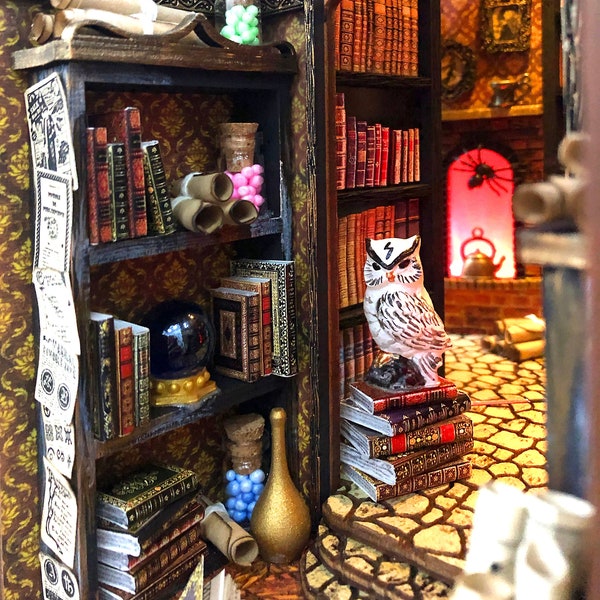 Buchecke Bibliothek Diorama Bücherregal Insert Dark Academia Bücherecke, Zaubererbibliothek, Bücherregal Einsatz, Magisches Licht, Geheime Bibliothek