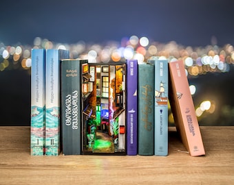 Book nook, Bookshelf insert, Nightlight, Japanese Street, Japanese Lane, Kyoto, Tokyo, Nippon