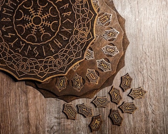 Celtic Scandinavian Birch Wood Runes. Wooden Box. Elder Futhark. Viking Rituals. Aegishjalmur. The Helm of Awe.