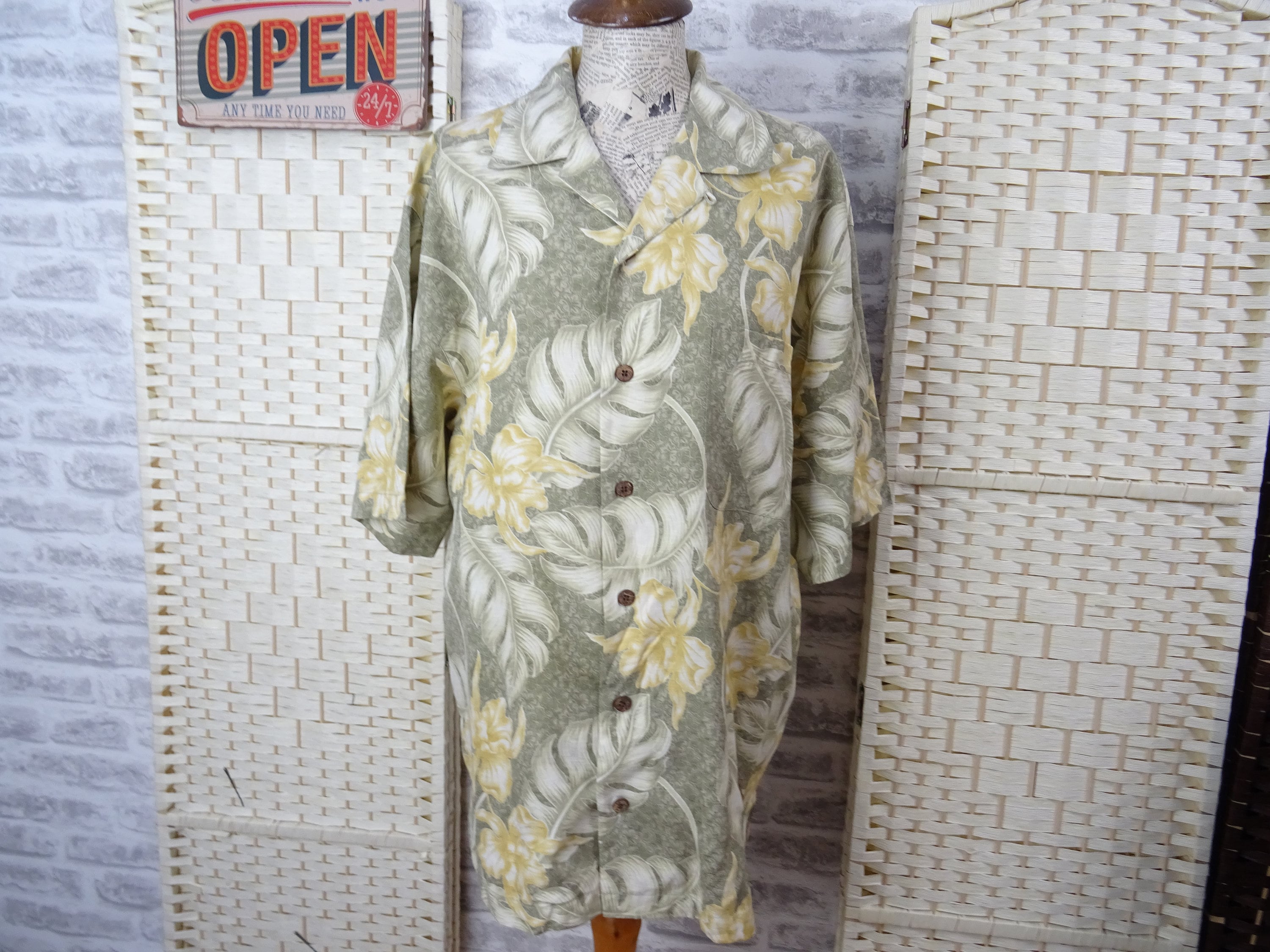 TOMMY BAHAMA mans vintage silk shirt Hawaiian tropical size M - Etsy 日本