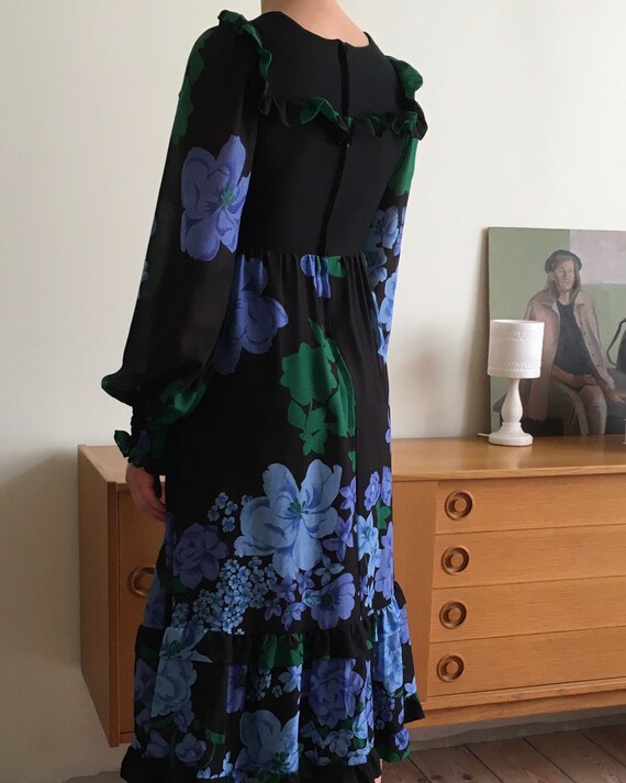 vintage floral puff sleeves dress with ruffles / … - image 4