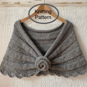 PDF KNITTING pattern.Hand knitted Chunky capelet for women any occasion.Any season outfit for work and leisure.Knitted bottom up,seamless.