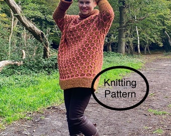 PDF-breipatroon alleen in het Engels. Oversized honingraat tuniek breipatroon. Lange, dikke, verlaagde schouders, opgerolde nek, mouwen tuniek