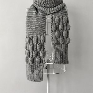 PDF KNITTING pattern.Hand knitted chunky bubble oversized scarf.Unisex hand knitted oversized chunky scarf.Long puff knitted chunky scarf. image 2