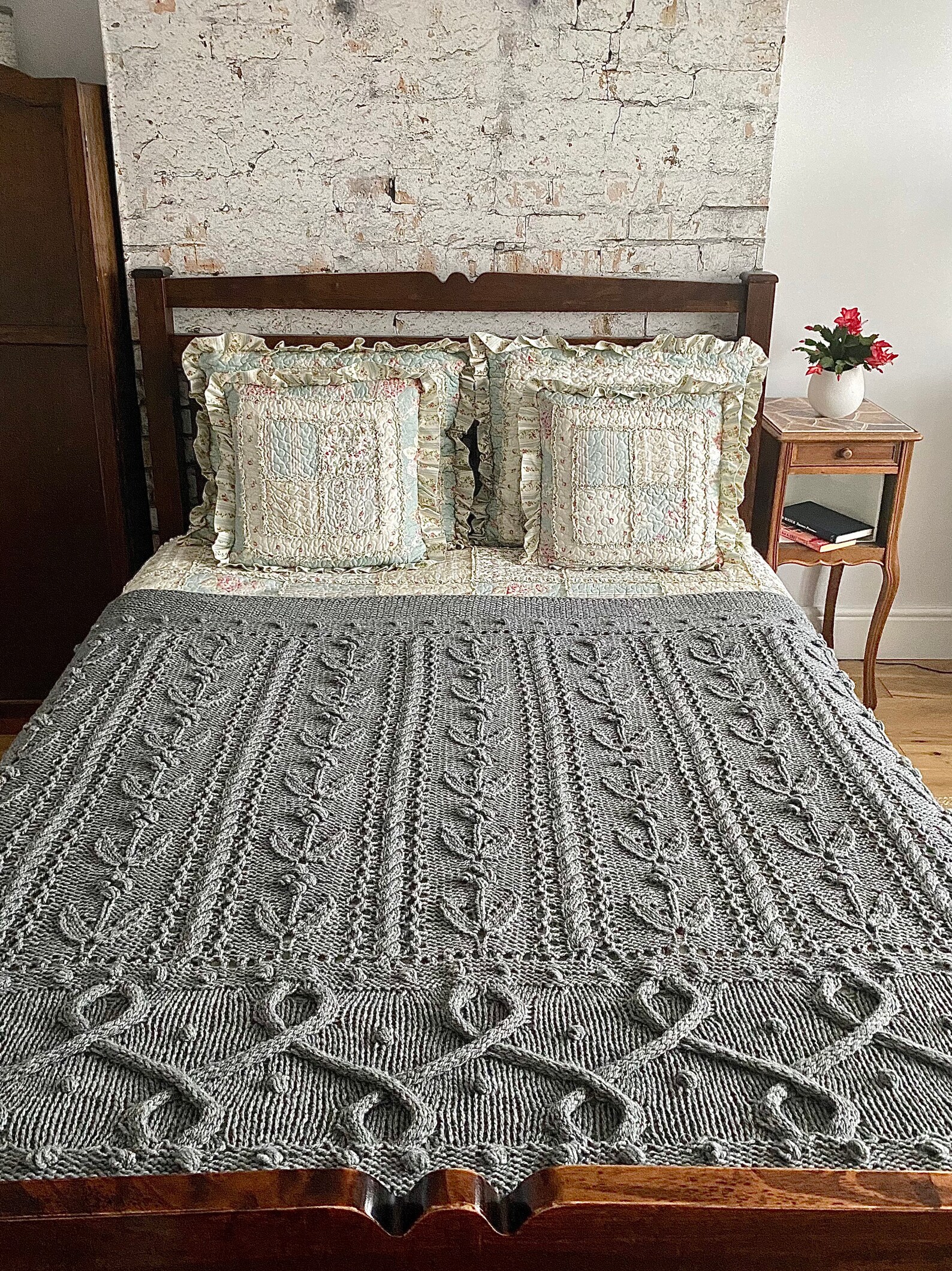 PDF Knitting Pattern.flowers by the Fence - Etsy