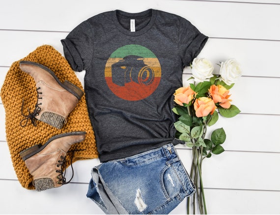 Retro Camera T-Shirt: Vintage Photographer Gift