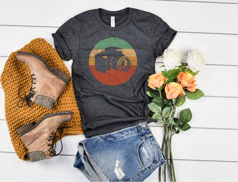 Retro Camera T-Shirt: Vintage Photographer Gift Dark Grey Heather