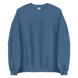 Totus Tuus Embroidered Crewneck – Catholic Marian Sweatshirt – Christian Aesthetic Oversized Pullover – Comfy Unisex Fit