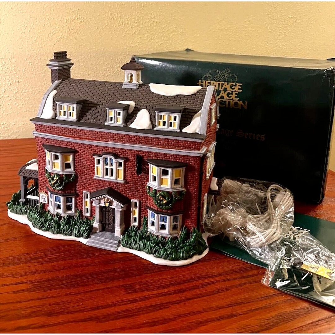 Charles Dickens Heritage Christmas Village Dept 56 Gads Hill Place 1997