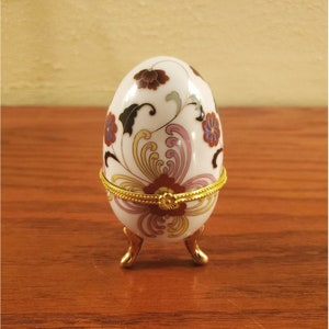 Vintage Footed Trinket Egg Box Floral Flower Porcelain Victorian Style Gold Trim