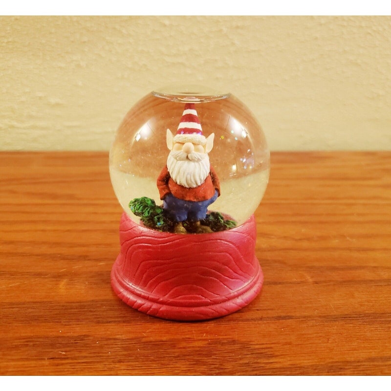 Vintage Santa Snow Globe - Classic Christmas Decoration With Festive Scene - View #6
