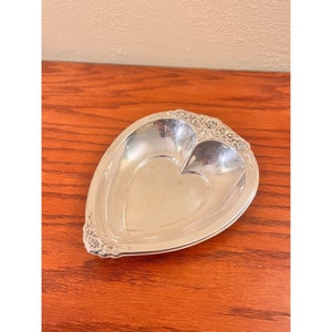 Vintage International Company Ornate Silver Plated Heart Trinket Jewelry Ring  Victorian Style Dish