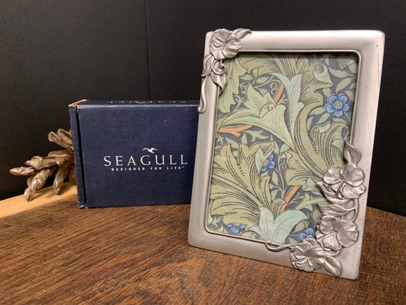 CANADA SEAGULL PEWTER Frame