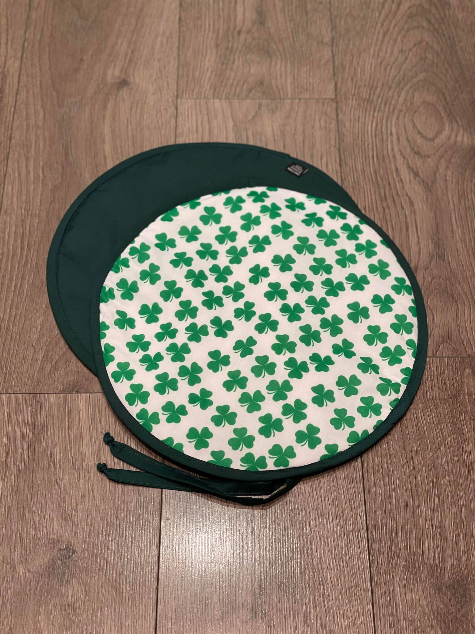 Pair of Aga Hob Lid Covers cotton Irish Plane Green with straps