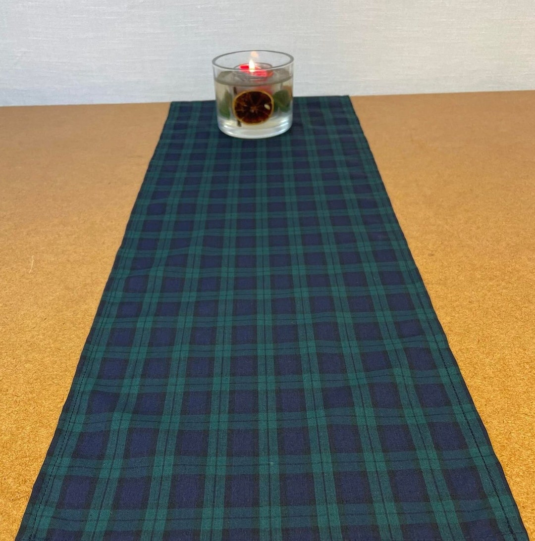 Glen Appin Scotland Blackwatch Tartan Table Runner - Airlaid Paper Tablecloth 32.5x400cm