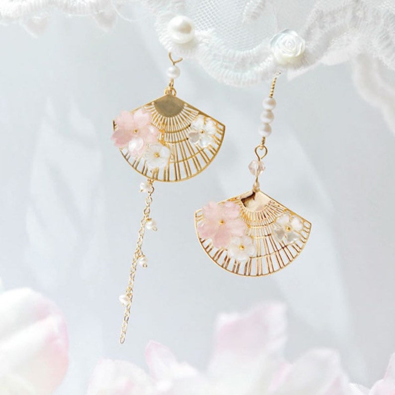 Japanese earrings cherry blossom earrings Korean earrings Asian earrings Asymmetrical sakura flower fan earrings Chinese earrings
