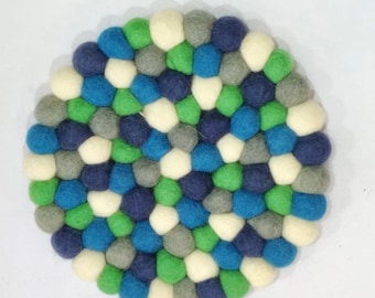 Posavasos de fieltro con forma de bola, posavasos de lana absorbente, hechos a mano en Nepal.