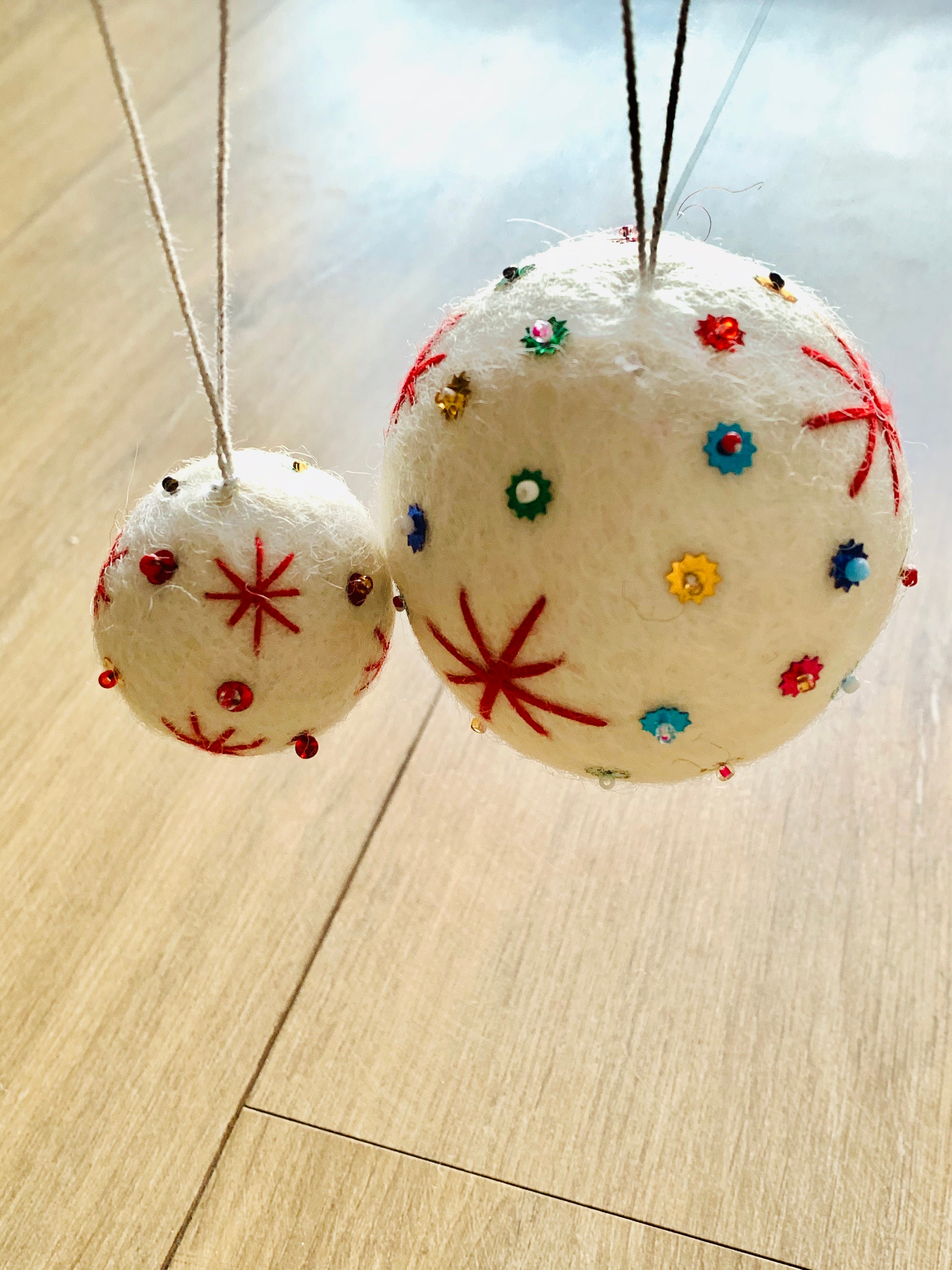 Christmas Decor-felt Balls-needle Felted-felt Ornaments-christmas  Baubleshome Decor-family Gift-room Decor-nursery Decor-free SHIPPING 