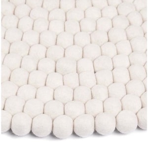 Felt Ball Rug-White Floor Rug Carpet-40cm wool felt rug-Room Felt Carpet-Fair trade-100% Wool-Valentines -Nursery Decor-Organic-Housewarming