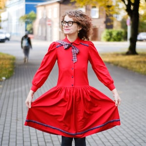 70s red DRESS bow plead prairie Scandinavian Sweden Nordic folk girlish modest ribbon Peter Pan landgirl sleeves red XS