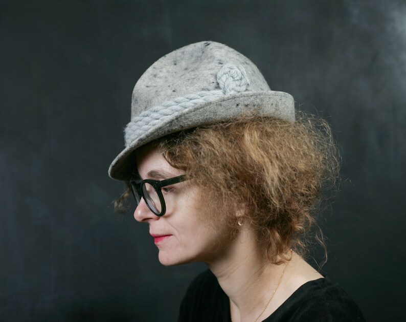 Trachten HAT dirndl Alpen Tyrol German Oktoberfest steampunk Bavarian fedora grey spotty rare Mount Everest felt 56