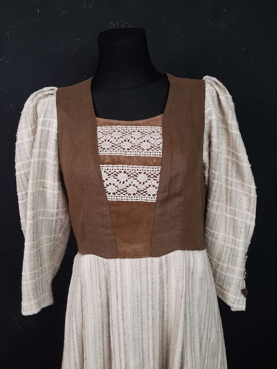 70s Dirndl brown lace medieval DRESS heart modest… - image 8
