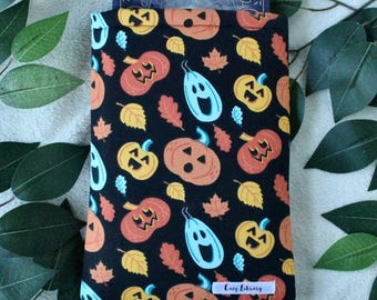 Ghostly Pumpkins Padded Book Sleeve