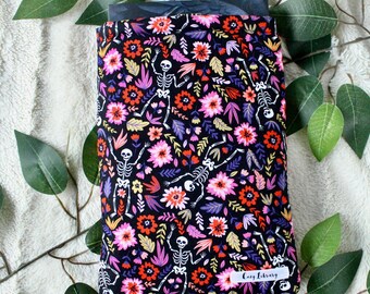 Skeleton Flora Padded Book Sleeve