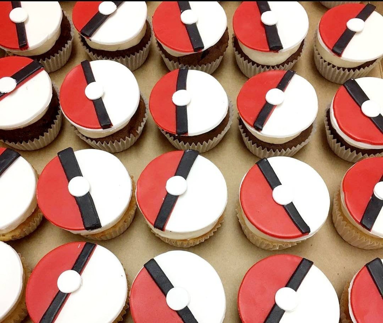 Pokeball Cupcake Toppers inspired Pokemon edible Fondant Etsy pokeball-cupcake-toppers-inspired-pokemon-edible-fondant-etsy