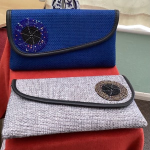 Clutches Gewebte Taschen, Abendtaschen, Runde Perlenverschluss mit zwei Reißverschlussfächern und Leder um die oberen vorderen Ränder