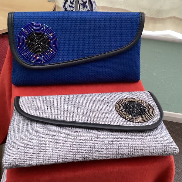 Clutches Gewebte Taschen, Abendtaschen, Runde Perlenverschluss mit zwei Reißverschlussfächern und Leder um die oberen vorderen Ränder