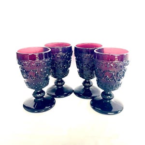 Set of 4 Vintage Amethyst Plum Purple Glass 7.5oz Goblets Stemware - Retro Barware