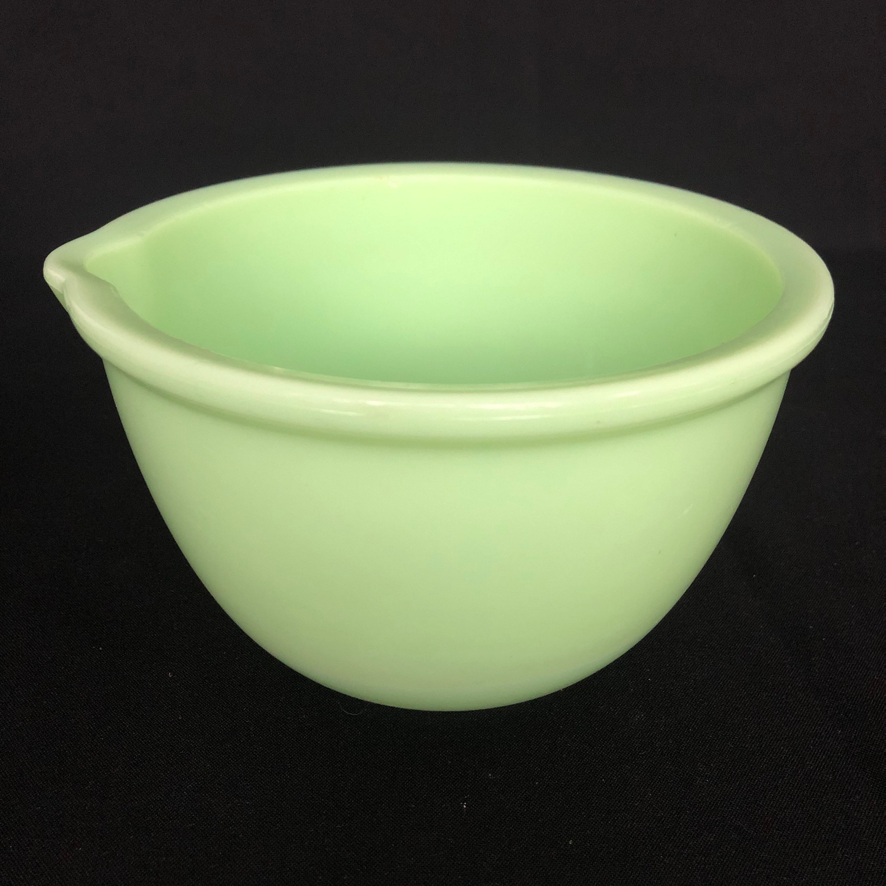 Vintage Jadeite Uranium Thick Glass Mixing Bowl With Spout Etsy